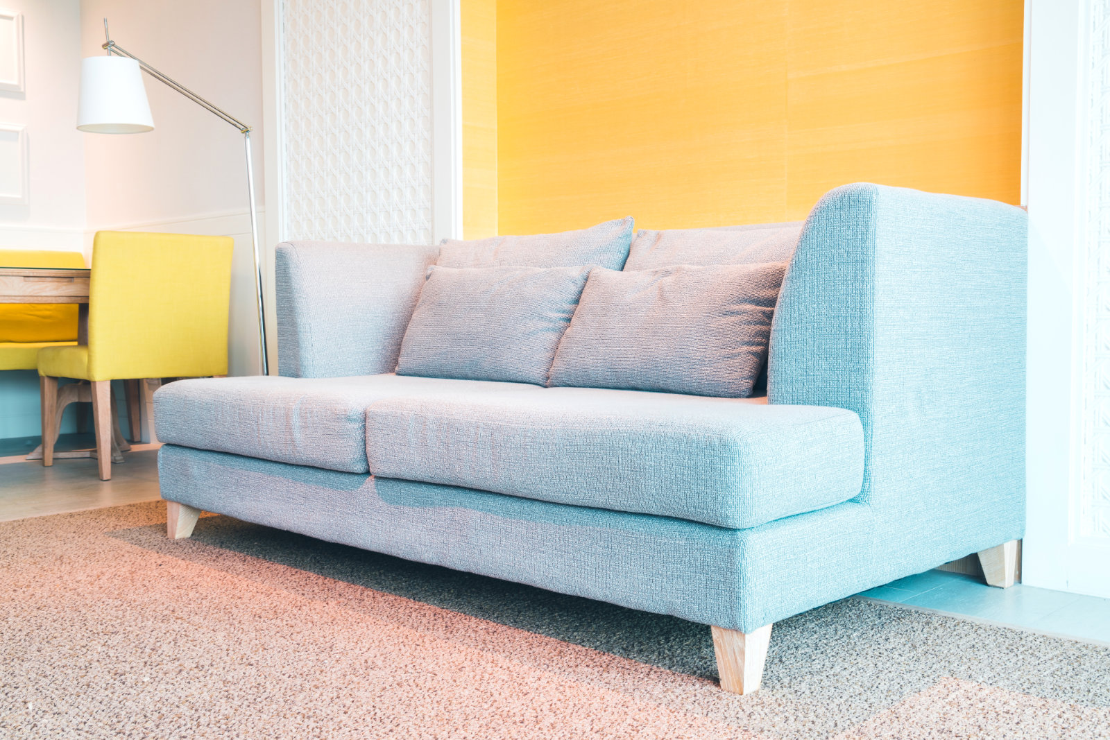 Limpieza y desinfección de sofás y sillones en Gran Canaria